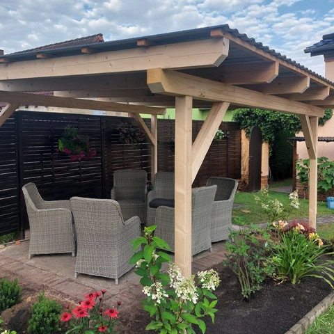 Pavillon im Garten